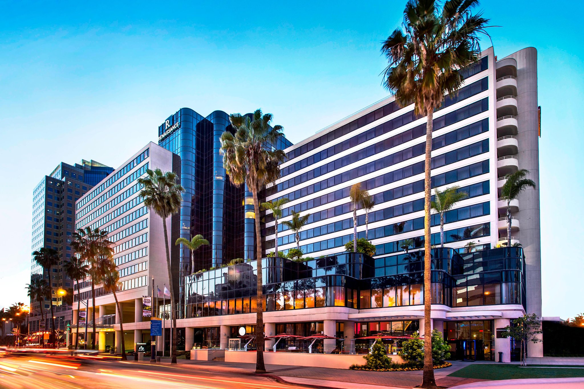 hotels with free shuttle to long beach cruise terminal