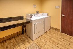  - Fairfield Inn & Suites by Marriott Russellville - I-40, Exit 81