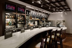  - Courtyard by Marriott Hotel Downtown Miami - I-95, Exit 2A & 2C