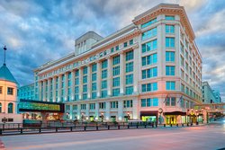  - Residence Inn by Marriott Downtown Milwaukee - I-794, Exit 1E