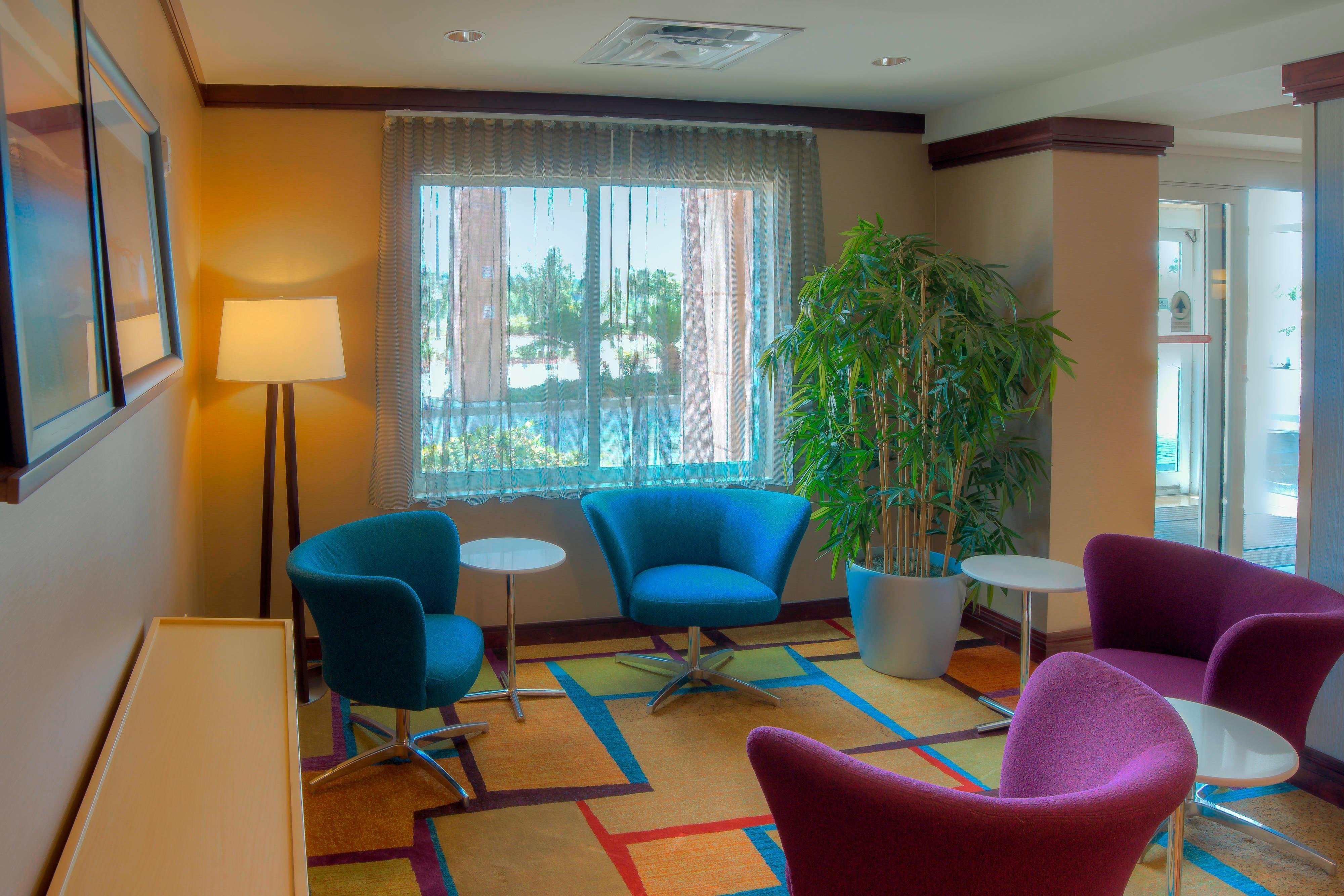 Lobby - Seating Nook