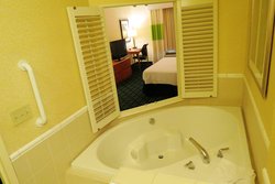  - Fairfield Inn & Suites by Marriott Mt Vernon - I-57 & I-64, Exit 95