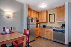  - Residence Inn by Marriott Bishop's Gate Mt Laurel - I-295, Exit 40