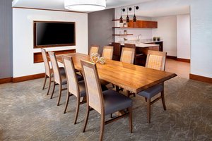 Suite - Marriott Crabtree Valley Hotel Raleigh