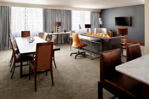 Suite - Marriott Crabtree Valley Hotel Raleigh