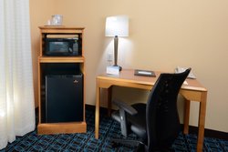  - Fairfield Inn & Suites by Marriott North Roanoke - I-81, Exit 146