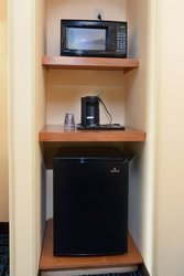  - Fairfield Inn & Suites by Marriott North Roanoke - I-81, Exit 146