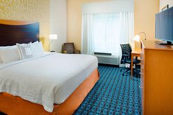  - Fairfield Inn & Suites by Marriott SeaWorld San Antonio