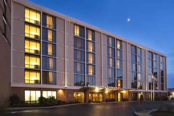 Fairfield Inn & Suites by Marriott-Louisville Downtown