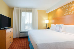  - Fairfield Inn & Suites by Marriott Downtown Louisville - I-65, Exit 136C