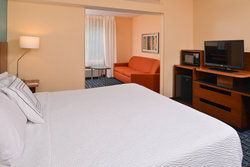  - Fairfield Inn & Suites by Marriott St Charles - I-70, Exit 229A