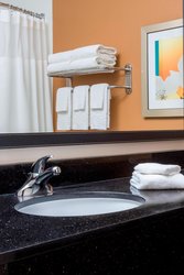  - Fairfield Inn & Suites by Marriott Victoria