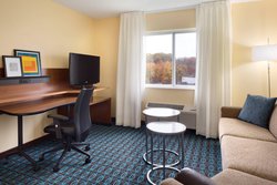  - Fairfield Inn & Suites by Marriott Poland - I-680, Exit 11