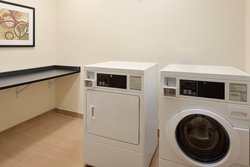  - Fairfield Inn & Suites by Marriott Poland - I-680, Exit 11