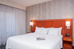  - Courtyard by Marriott Glenview - I-294, Exit 48