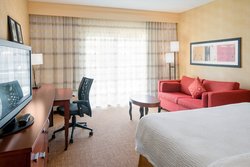  - Courtyard by Marriott Hotel Naperville