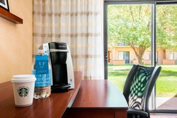  - Courtyard by Marriott Hotel Waukegan