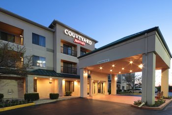 Courtyard by Marriott Dayton North