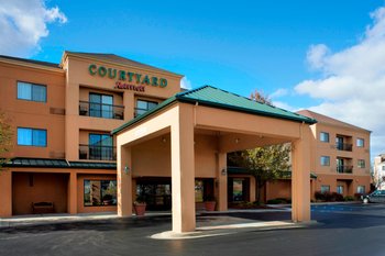 Courtyard by Marriott Detroit Utica