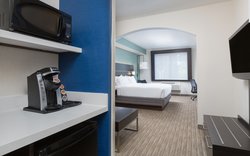  - Holiday Inn Express & Suites Eugene
