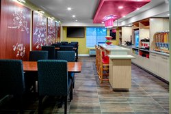  - TownePlace Suites by Marriott Fresno