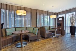  - Courtyard by Marriott Beachfront Hotel Gulfport