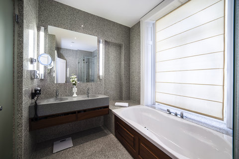 HOTEL DES TROIS COURONNES - Photo 63