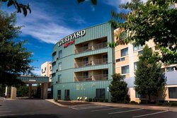  - Courtyard by Marriott Statesville - I-77, Exit 49B