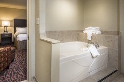  - Holiday Inn Wichita - I-35, Exit 50