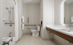  - Holiday Inn Express & Suites East Kelowna