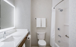  - Holiday Inn Express & Suites East Kelowna