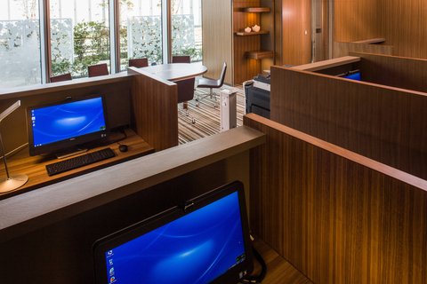 OSAKA MARRIOTT MIYAKO HOTEL - Photo 35