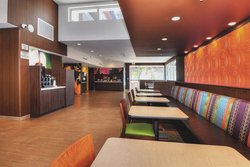  - Fairfield Inn & Suites by Marriott Rosemead - CA 60, Exit 9