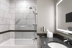  - Current Iowa Hotel Davenport