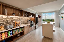  - Delta Hotel by Marriott Downtown Richmond - I-95, Exit 74C