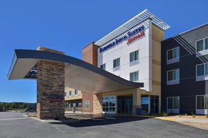 fairfield inn suites sacramento airport marriott hotel woodland usa