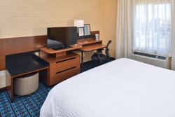  - Fairfield Inn & Suites by Marriott Airport Woodland - I-5, Exit 536