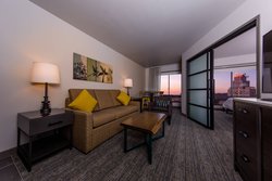  - Marriott Vacation Club Pulse San Diego - I-5, Exits 16 & 16B