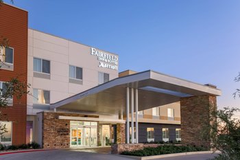 Fairfield Inn & Suites by Marriott Pleasanton Texas