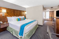  - Holiday Inn & Suites North Oklahoma City