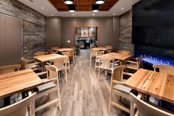  - Delta Hotel by Marriott Everett - I-5, Exit 194