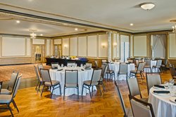  - Marriott Hotel Downtown Syracuse - I-81, Exit 18