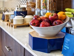  - Holiday Inn Express & Suites Moore - I-35, Exit 118