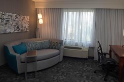  - Courtyard by Marriott Burbank Airport - I-5, Exit 147