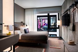  - Moxy Hotel by Marriott Downtown Chicago