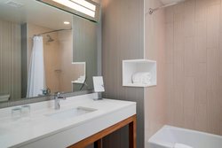  - Courtyard by Marriott Hotel Downtown Niagara Falls