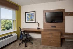  - Holiday Inn Express Chelmsford - I-495, Exit 88