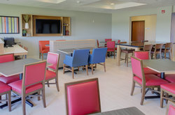  - Holiday Inn Express & Suites Le Mars