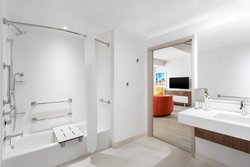  - Courtyard by Marriott Hotel Downtown Santa Monica