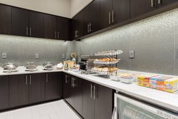  - Courtyard by Marriott Hotel Edgewater